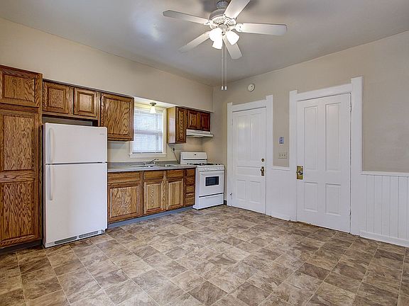 3rd image of 2423 N Holton St #2423