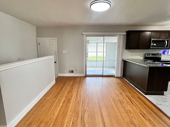 5th image of 6200 Apex Dr