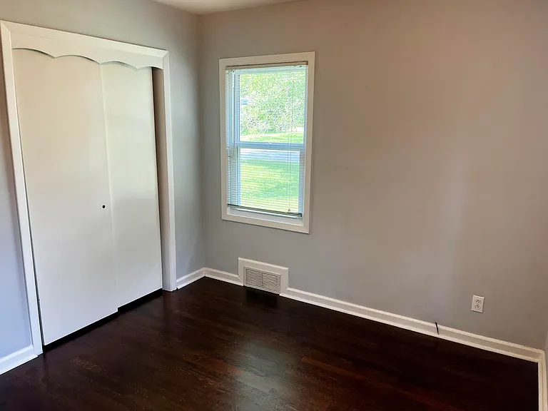 7216 Dearborn St — Photo 14