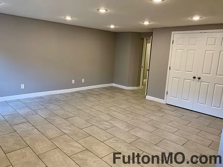 101 E 10th St #3 — Photo 9