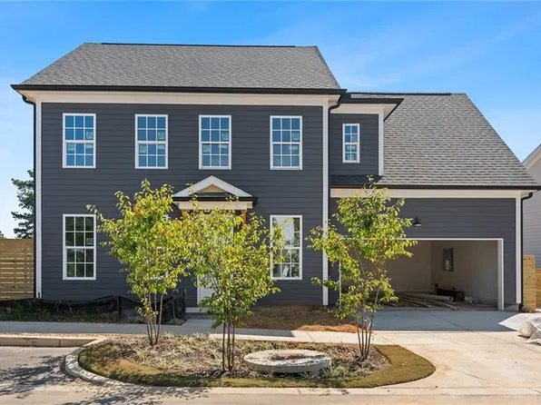 110 10th St, Auburn, GA 30011