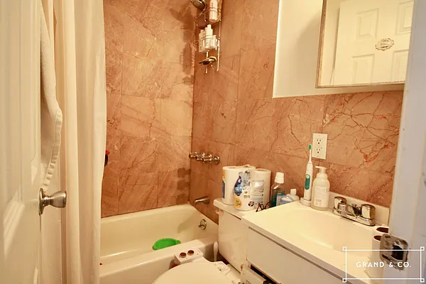 Rented by Grand & Co. | media 27