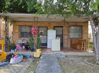 2012 Matamoros St, Laredo, TX 78040