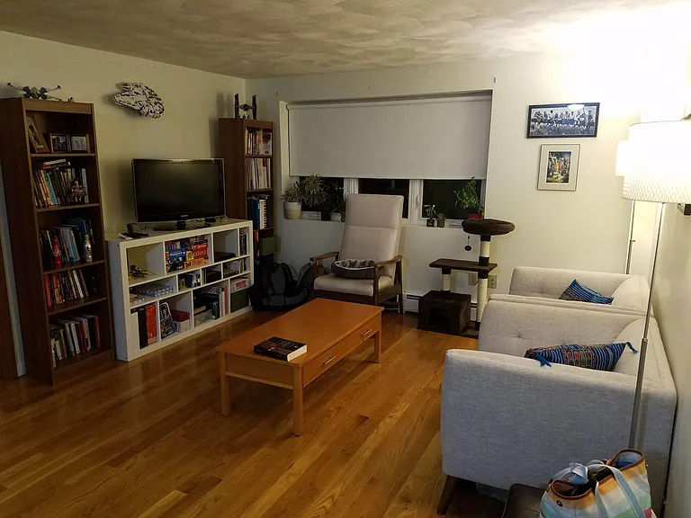 4 Aldersey St #16 — Photo 16