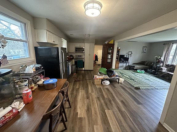 5th image of 203 Hager Dr