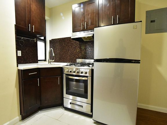 2nd image of 429 Lenox Ave #12BB