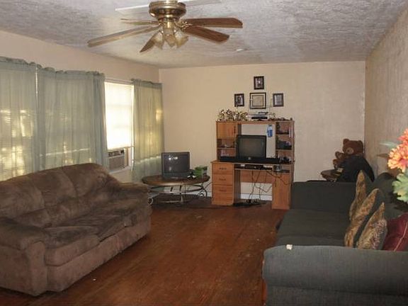 2nd image of 103 N Gray St