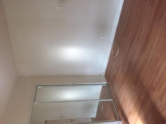 2nd image of 2545 W Oakdale St