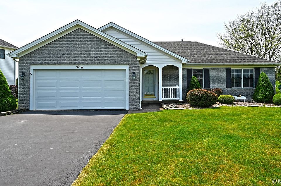 1st image of 13 Summerfield Dr