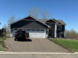 412 66th St SW, Waverly, MN 55390