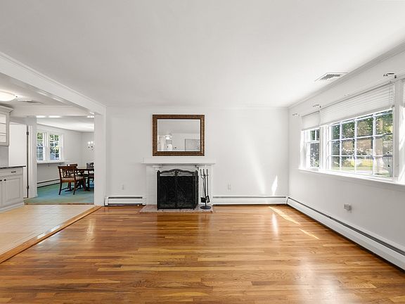 4th image of 4 Carson Rd