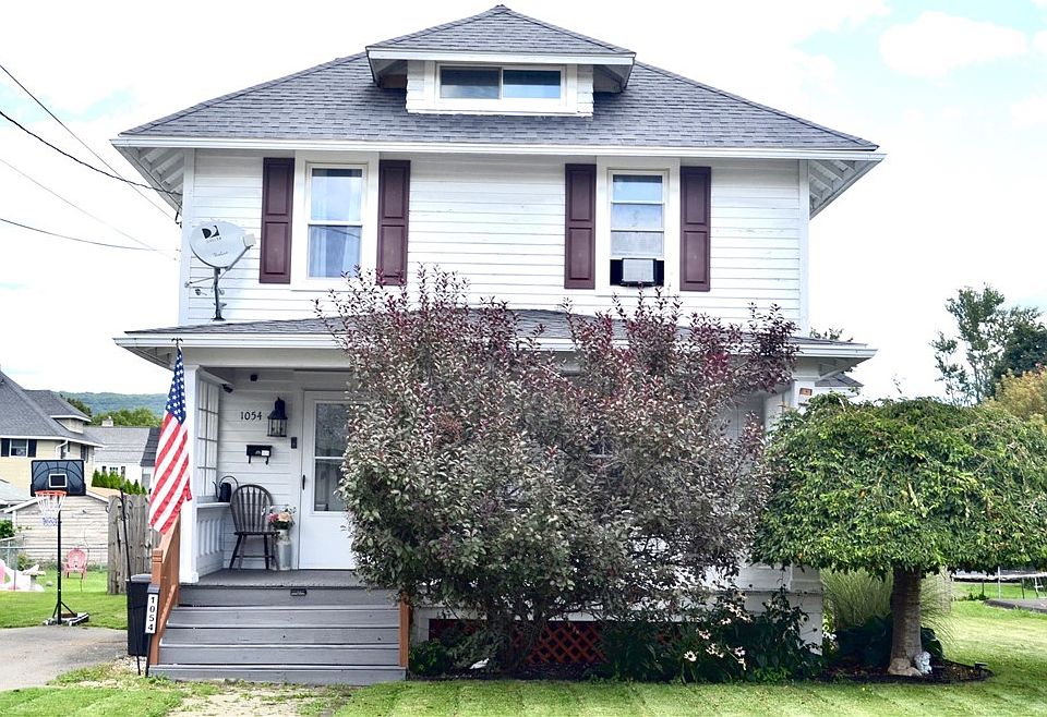 1st image of 1054 Johnson St
