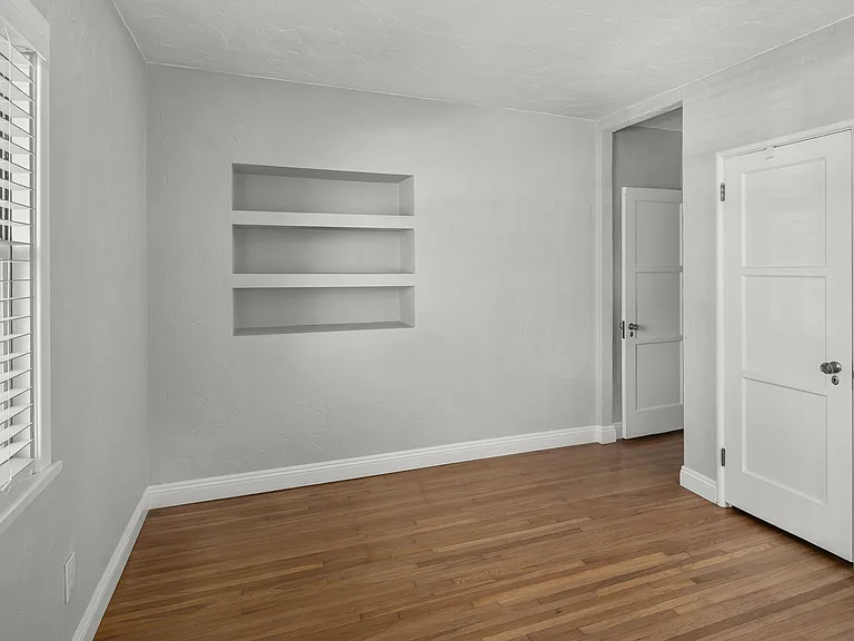 4804 Biona Dr — Photo 34