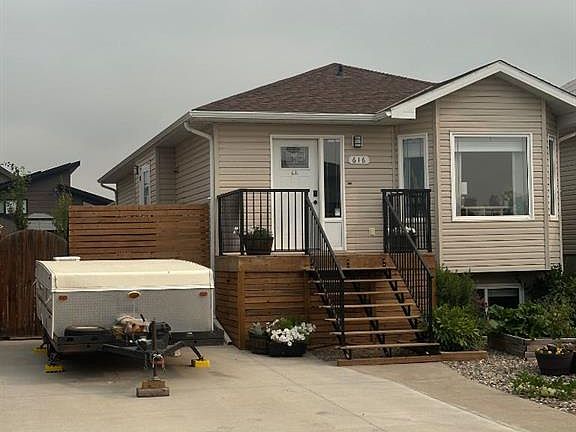 3rd image of 616 S Parkside Dr