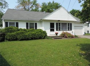 29 Dellwood Dr, East Rochester, NY 14445