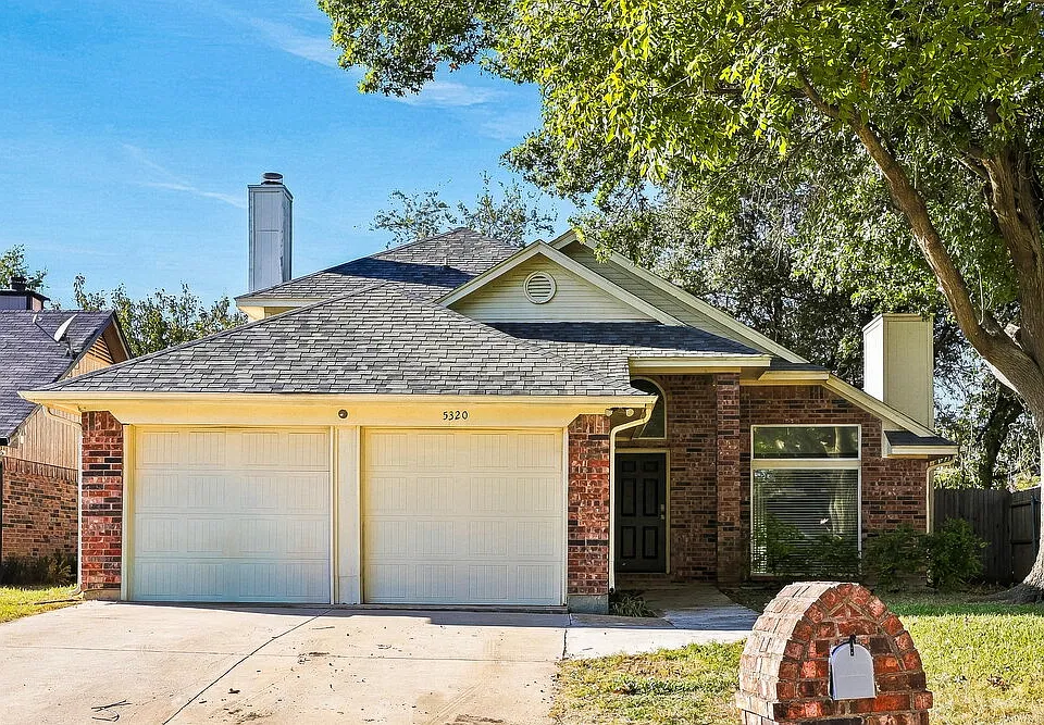 5320 Rowcrop Dr