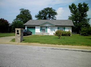 307 Rolling Oaks Dr, Rogers, AR 72756