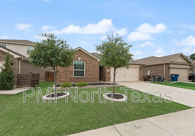 1911 Pilot Point Way — Photo 1