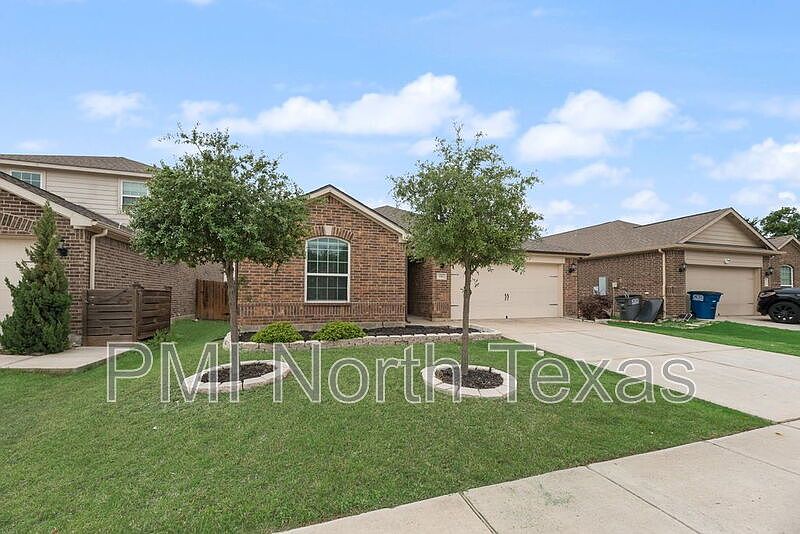 1st image of 1911 Pilot Point Way