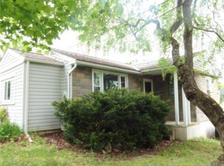 5940 Emmaus Rd, Emmaus, PA 18049