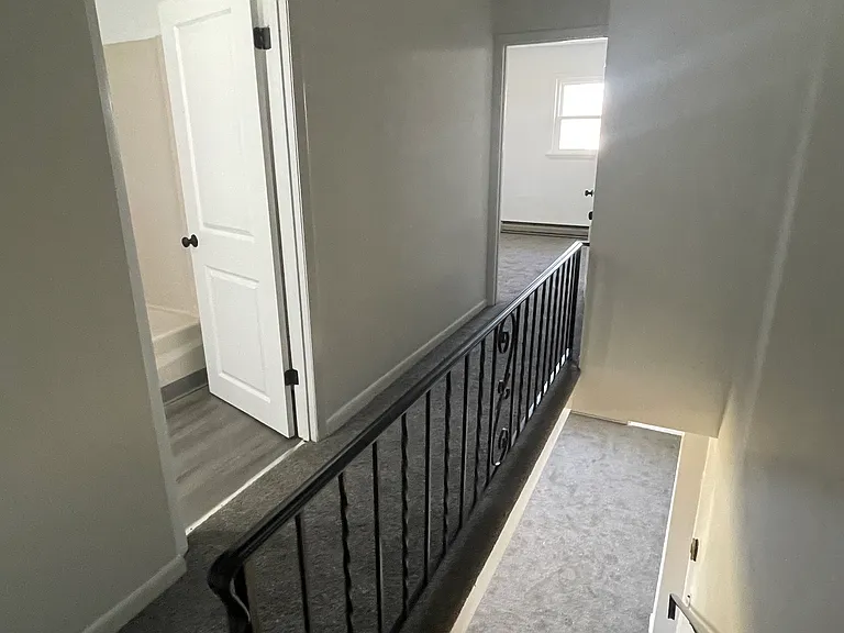 709 Center St #REAR — Photo 2