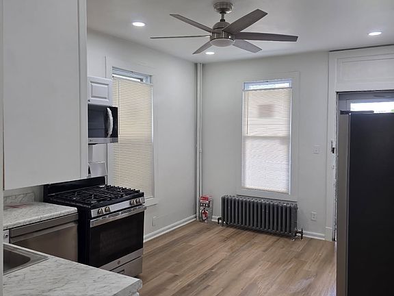 4th image of 3745 W Diversey Ave #A