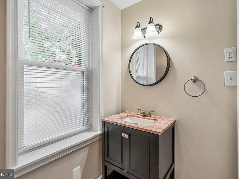 481 Gerhard St #1 — Photo 19