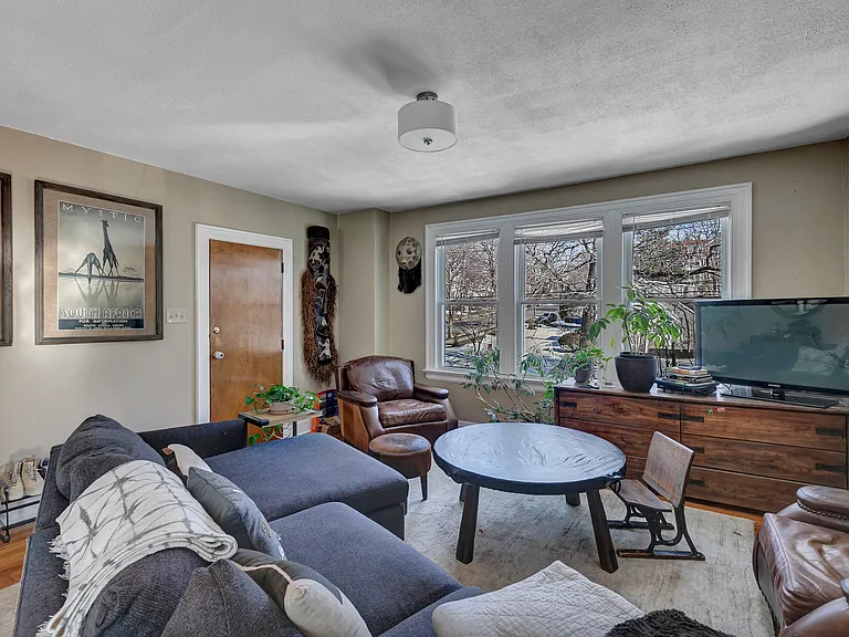 68 Sheldon Ter #2 — Photo 3