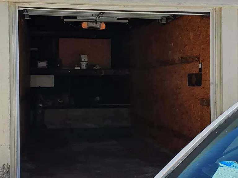 917 S Hobart Blvd — Photo 17
