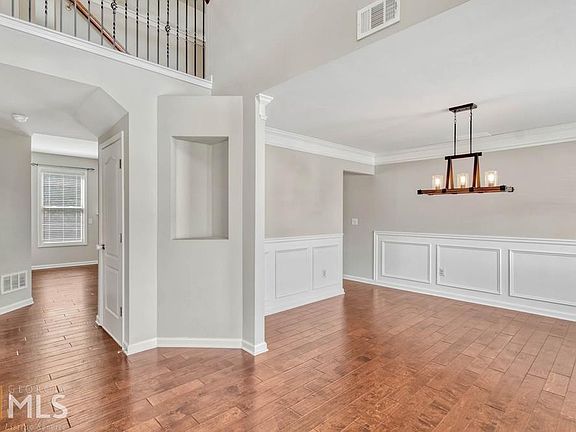 5th image of 6855 Whitebark Dr