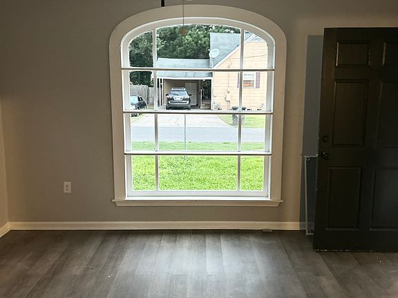 2nd image of 3412 Charles St