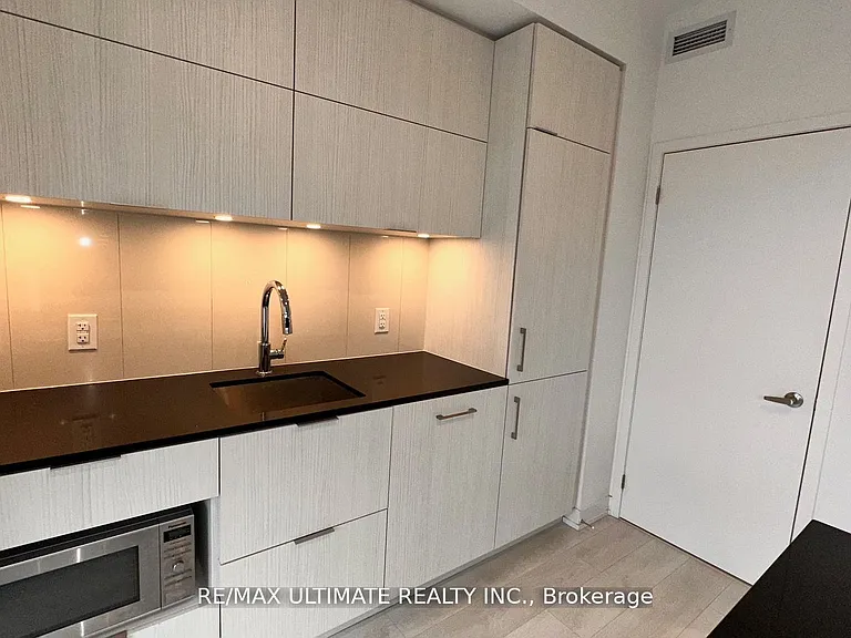 15 Lower Jarvis St #1911 — Photo 12