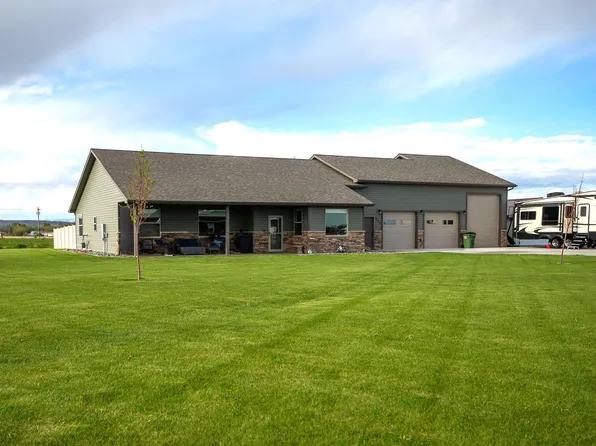 903 Campfire Ln, Powell, WY 82435