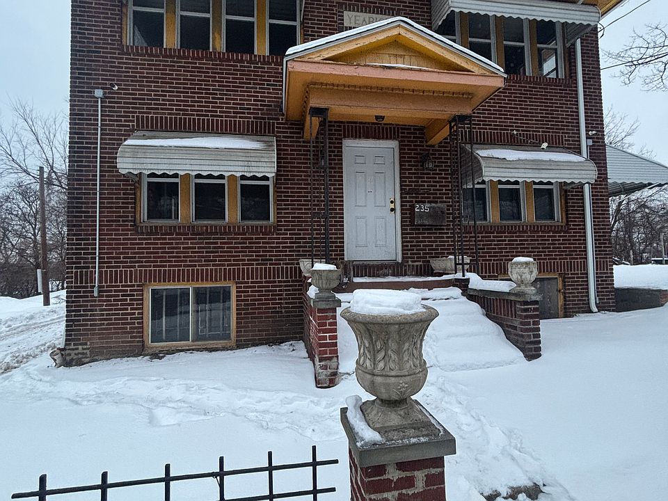 1st image of 235 S Arlington St #1