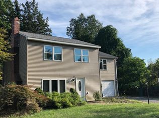 17 Fenn Rd, Cheshire, CT 06410