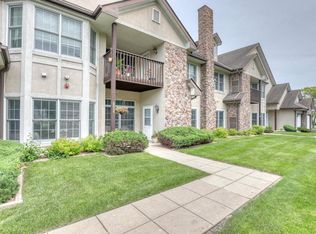 6810 S 34th St, Franklin, WI 53132