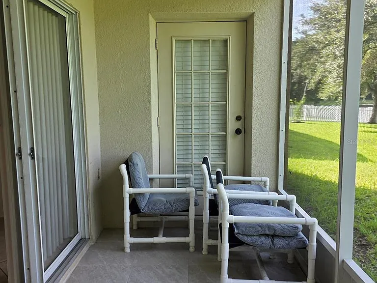 518 Fern Lake Dr — Photo 7