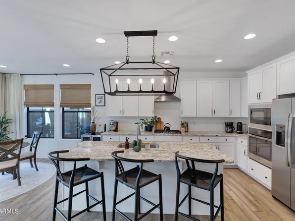 819 E DEER CREEK Road, Phoenix, AZ 85048