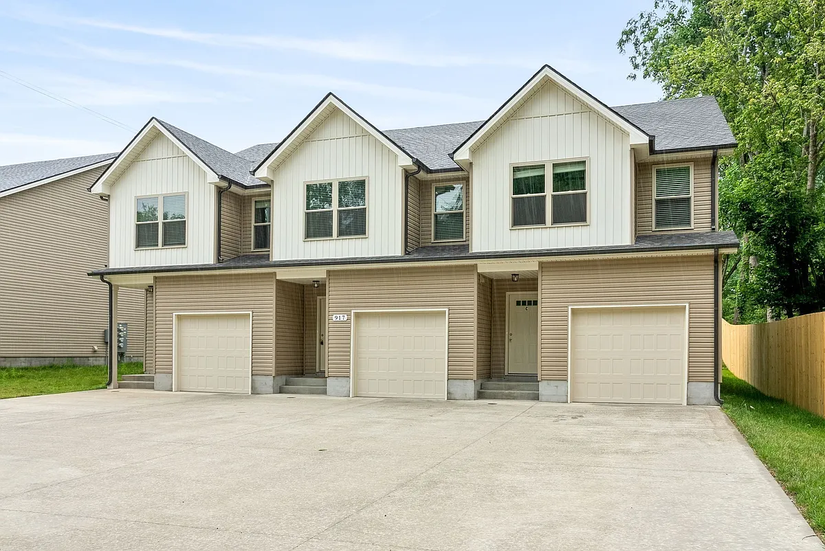 Building Photo - 929 Center Rd #A