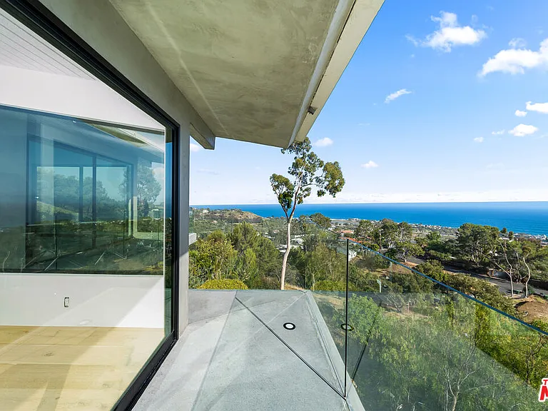 23812 Malibu Crest Dr — Photo 11