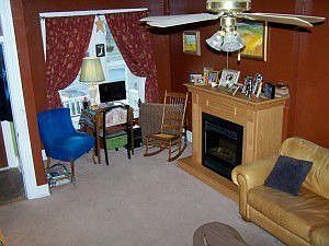 LROOM WITH FIREPLACE