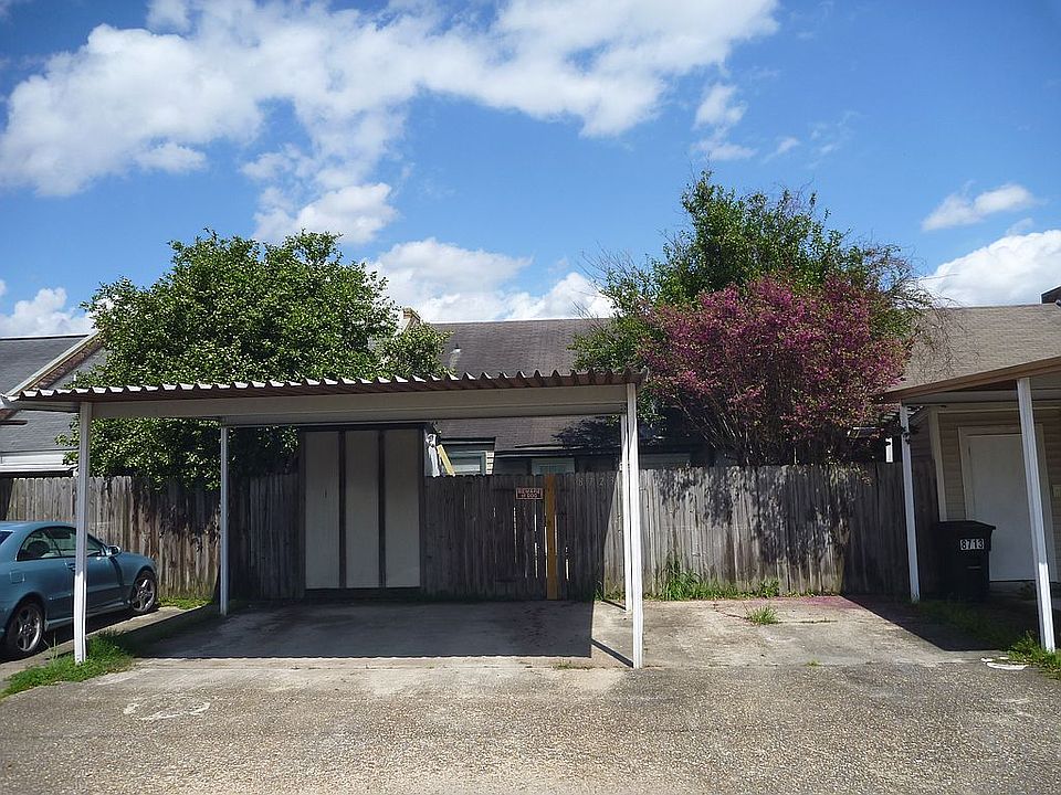 2nd image of 8723 Pecan Tree Dr