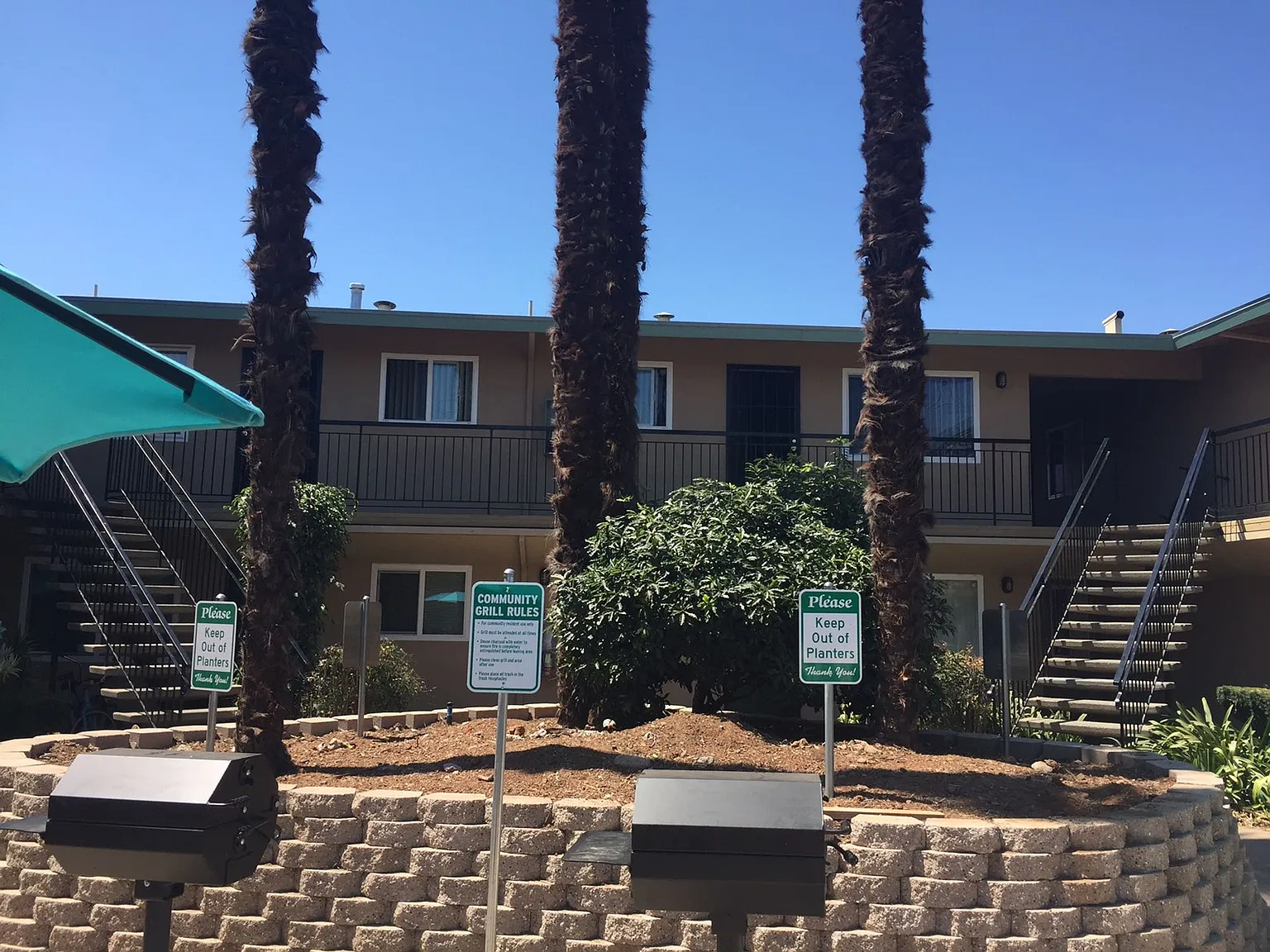 Bel- Air Apartments — Photo 3