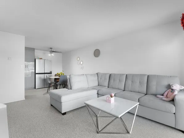 3043 270th St #205, Langley, BC V4W 3M2