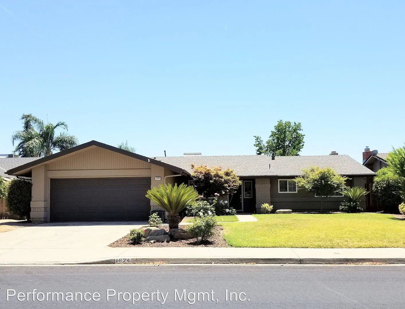 1824 Ellery Ave photo 1