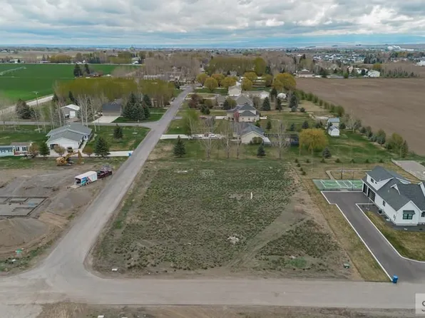 Oaklee Dr, Rexburg, ID 83440