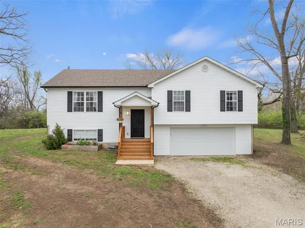 2609 Nike Base Rd, Catawissa, MO 63015