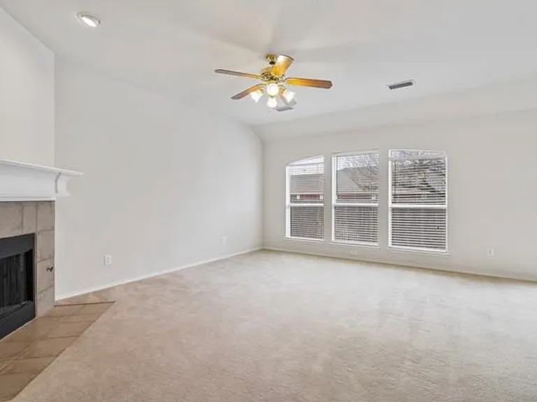 913 Soccer Dr — Photo 6
