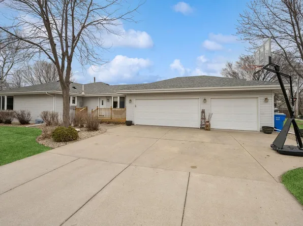 331 10th Ave SW, Cambridge, MN 55008