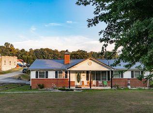 1101 W Central Ave, La Follette, TN 37766